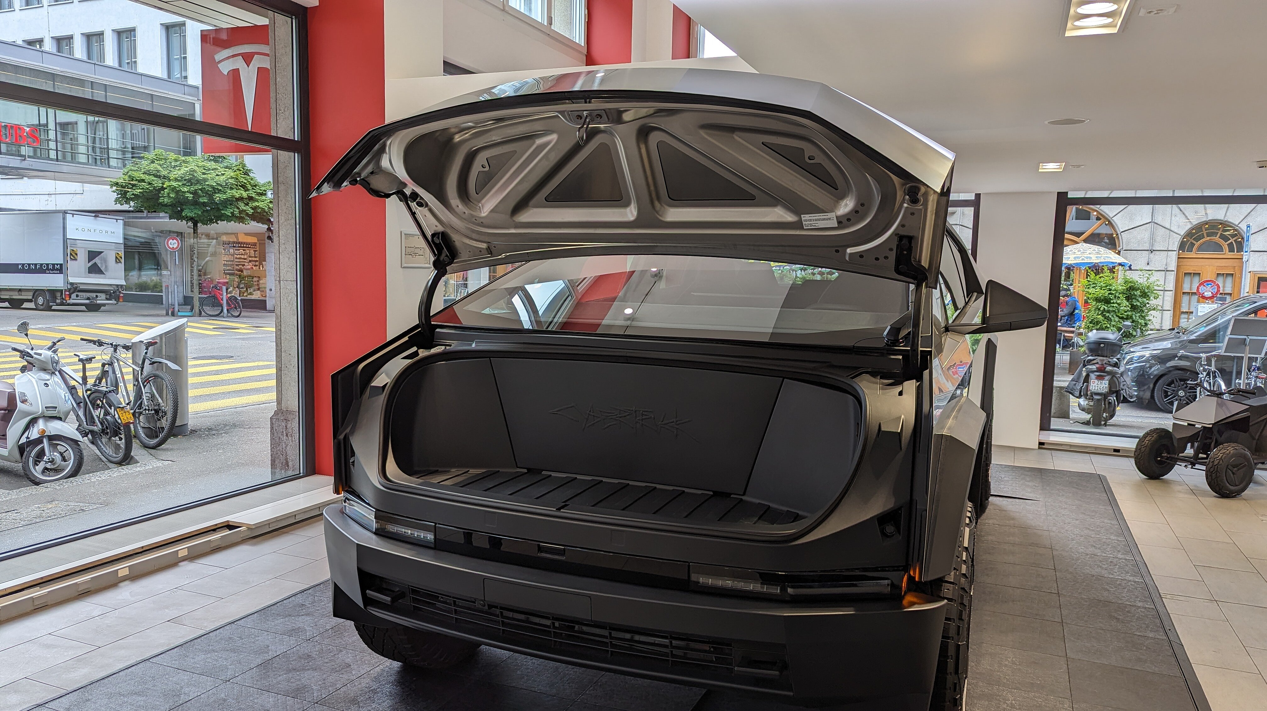 Vorderer Laderaum des Tesla Cybertruck