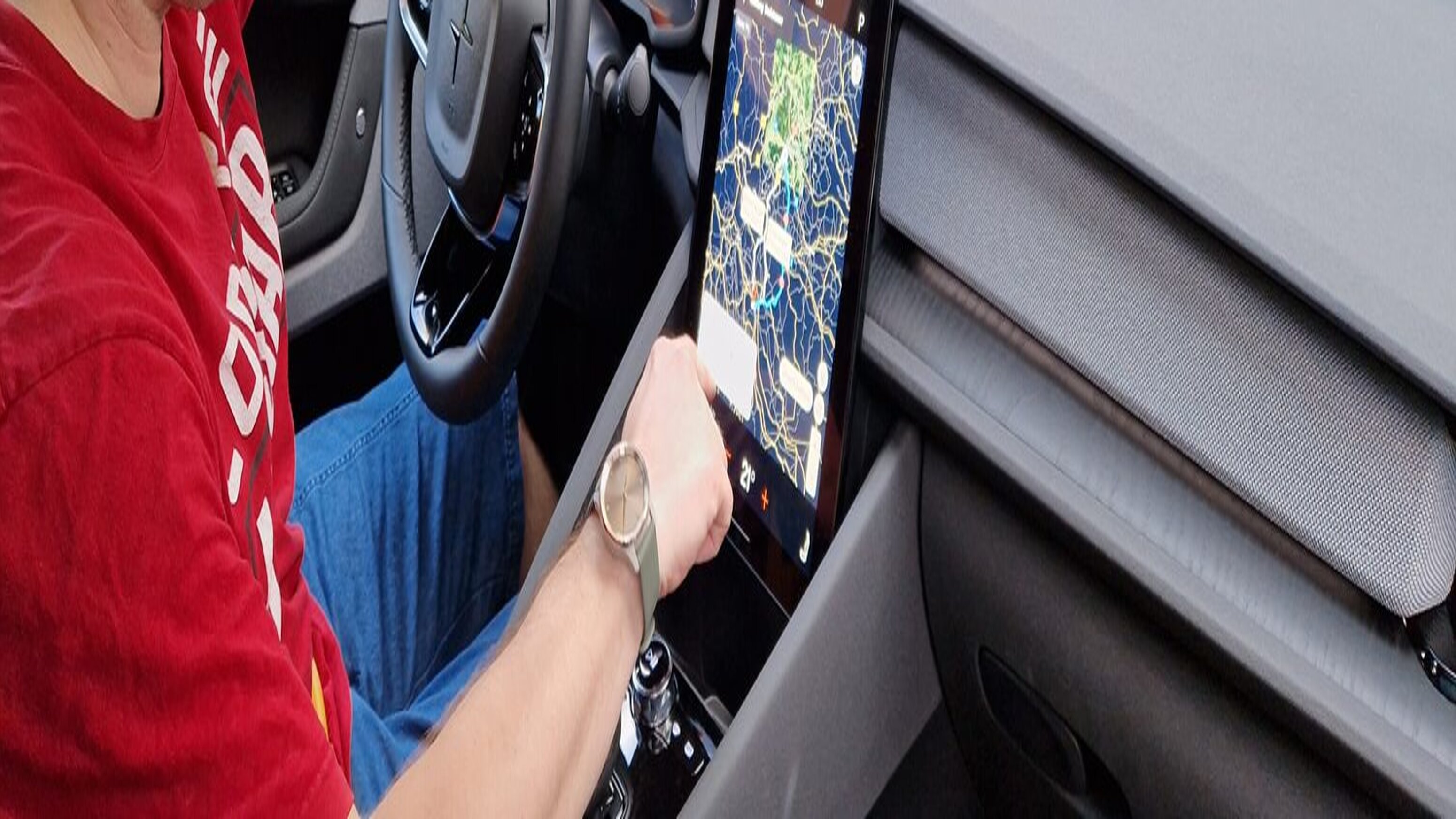Polestar 2 BST Martin Bartholdi Touchscreen Bedienung