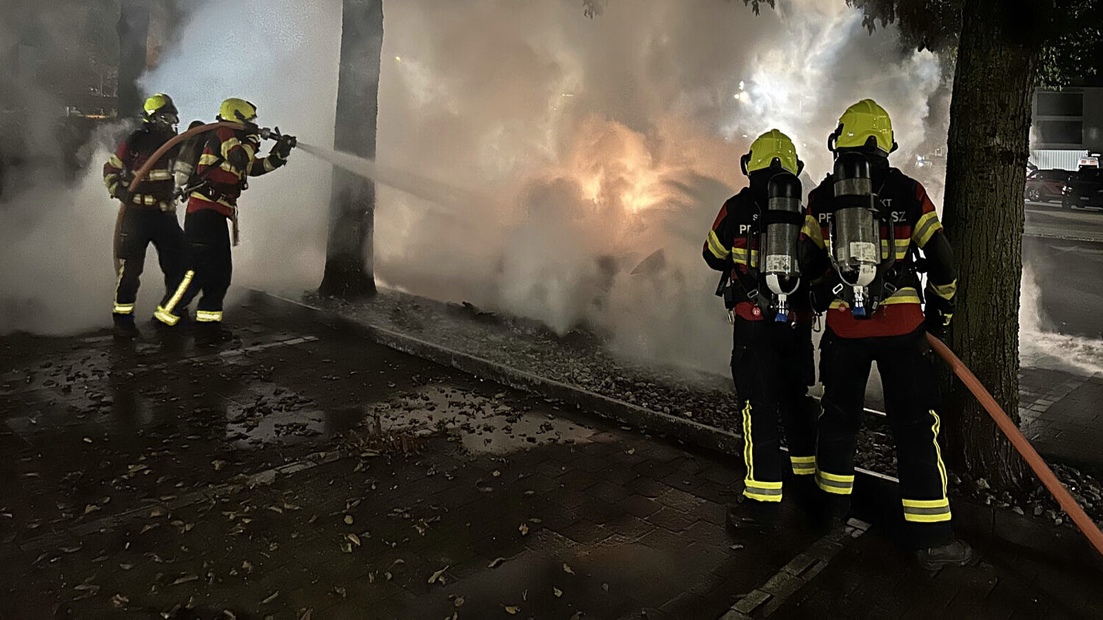 Fahrzeugbrand in Pfäffikon