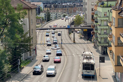 Mit Tempo 30 sollen Autos aus der Stadt vertrieben werden. Bild: Linus Barta