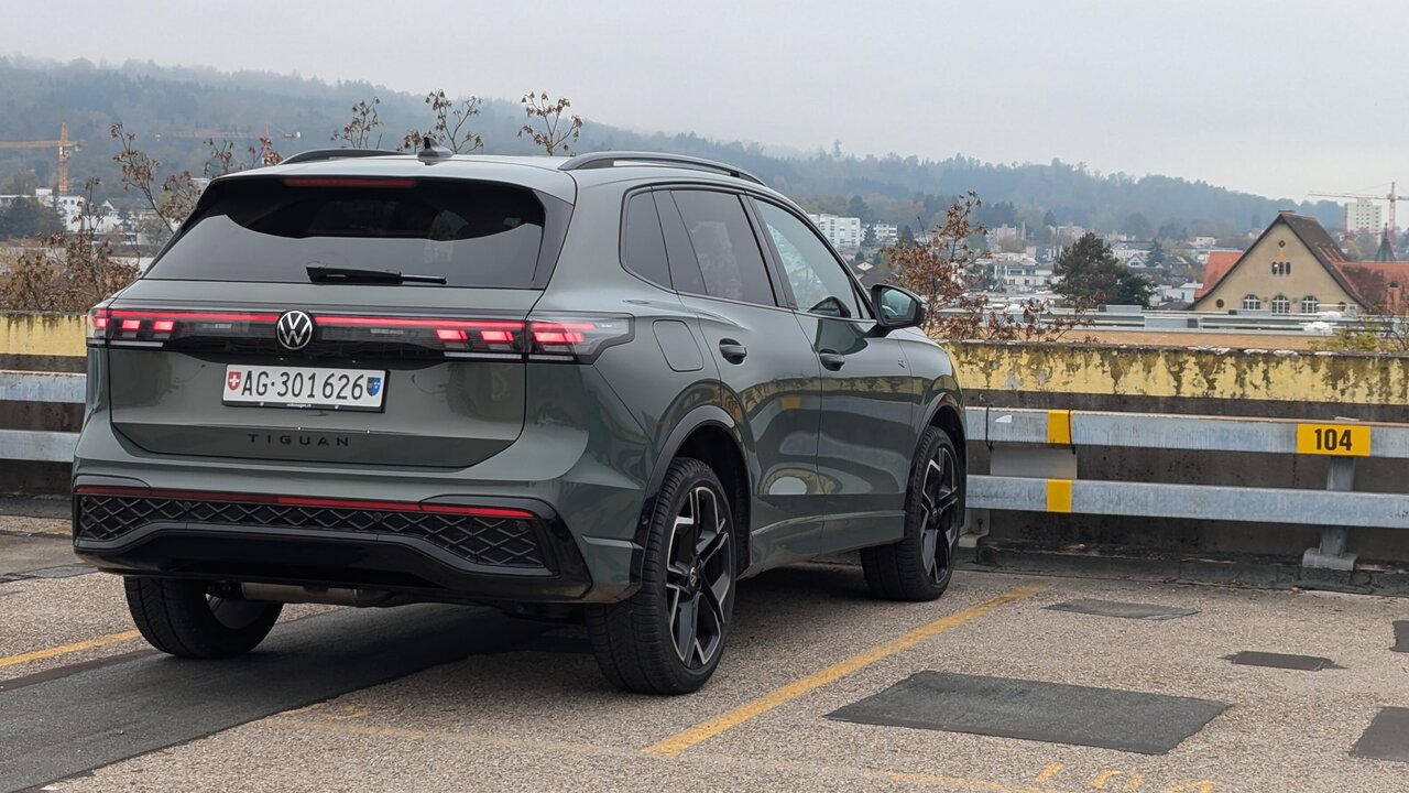 VW Tiguan von hinten