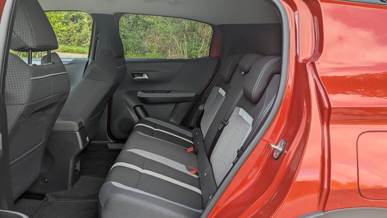 Rücksitze im Opel Frontera