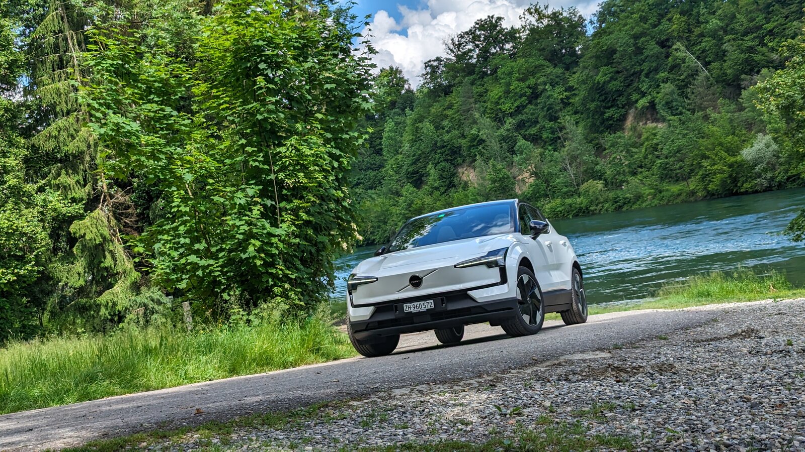 Volvo EX30 von vorne