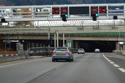 Das Nordportal des Pfändertunnels auf der Rheintal/Walgau Autobahn A14. Bild: Wikipedia, Gast32