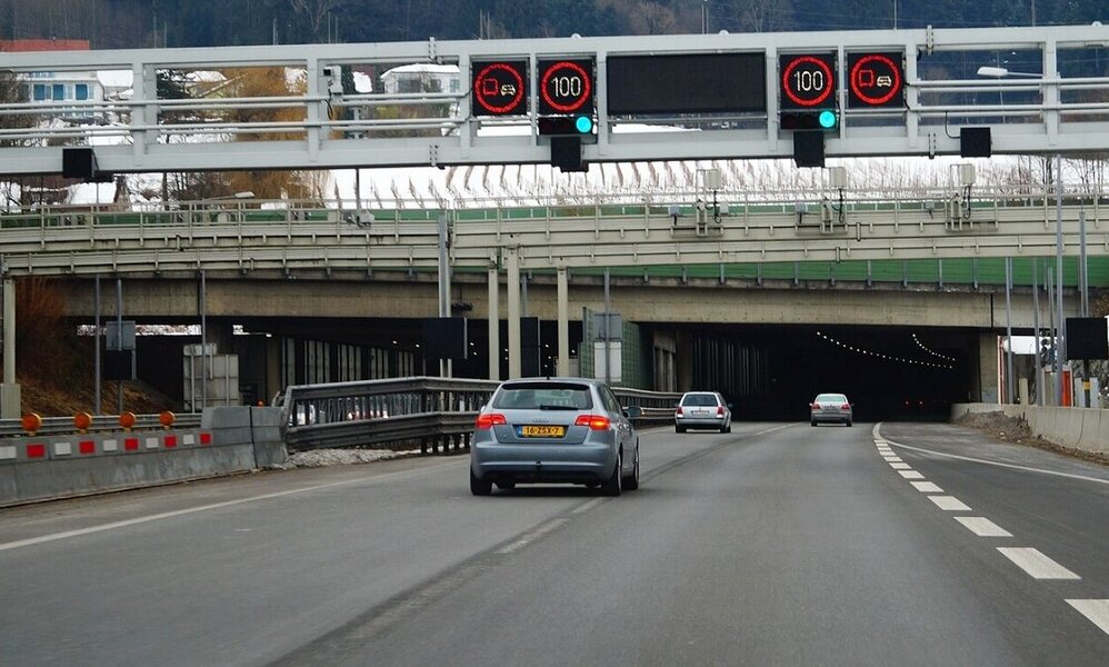Das Nordportal des Pfändertunnels auf der Rheintal/Walgau Autobahn A14. Bild: Wikipedia, Gast32