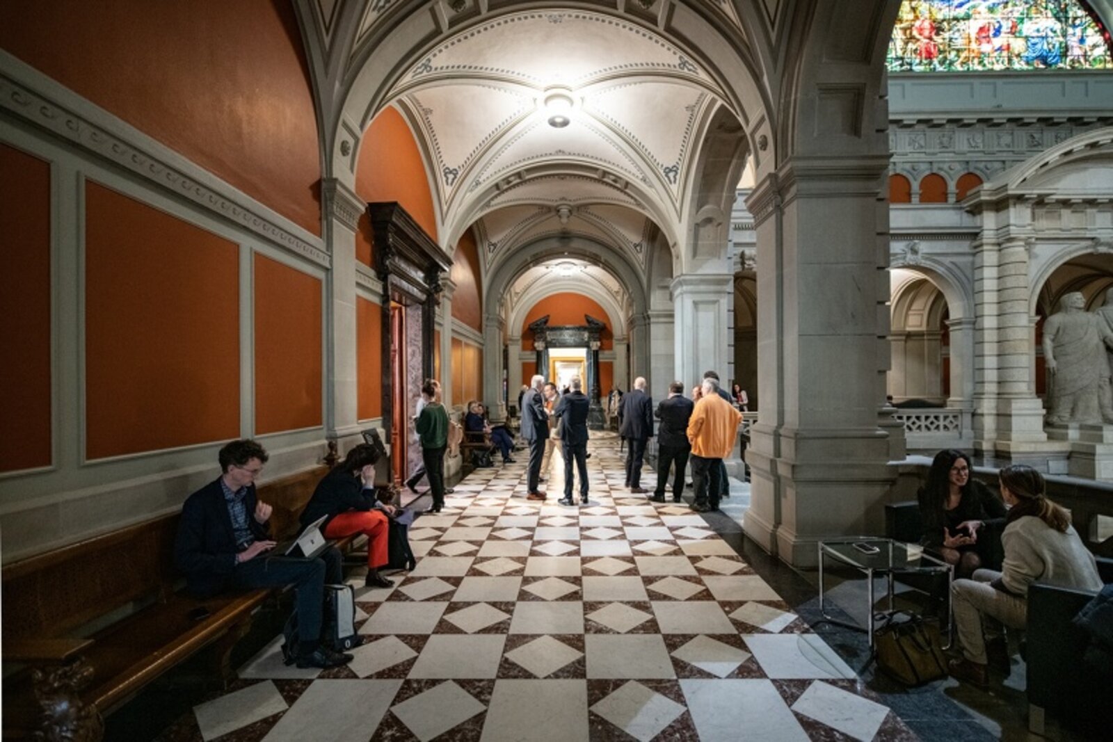 Über 94 Milliarden Franken werden im Jahr durch die Schweizer Automobilbranche erwirtschaftet. Für den Bund ein wahrer Geldsegen. Bild: Parlamentsdienste 3003 Bern, Goran Basic