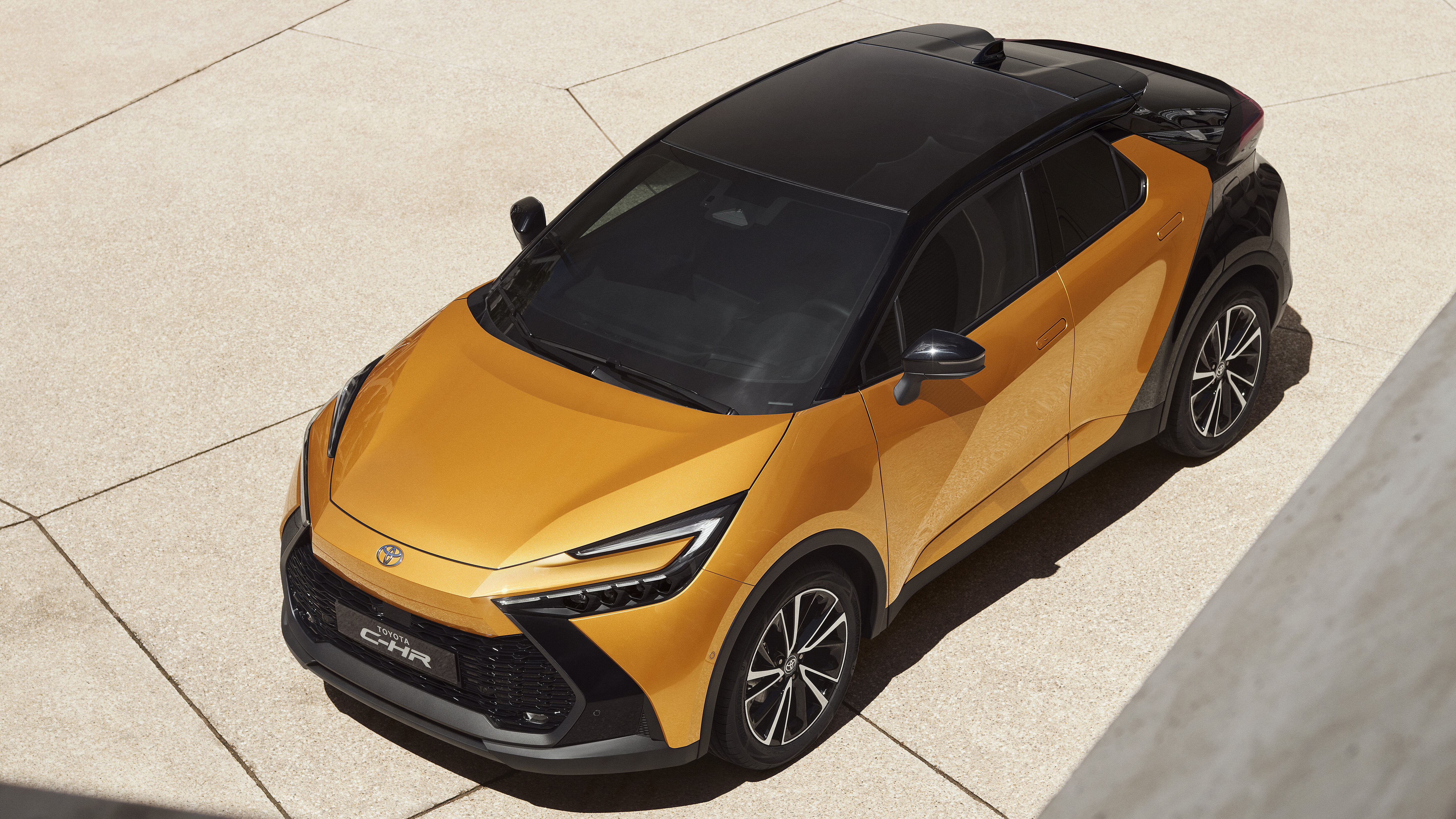Toyota C-HR von vorne