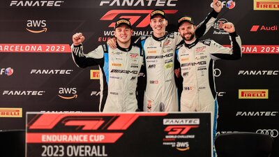 Die Fahrer-Champions des GT World Challenge Europa Endurance Cup 2023: Timur Boguslavskiy, Raffaele Marciello, Jules Gounon (v.l.)