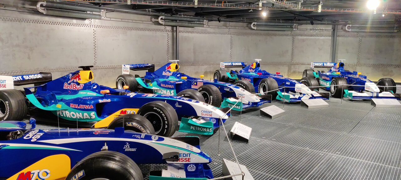 Blick in die Ausstellung der Autobau Erlebniswelt in Romanshorn TG