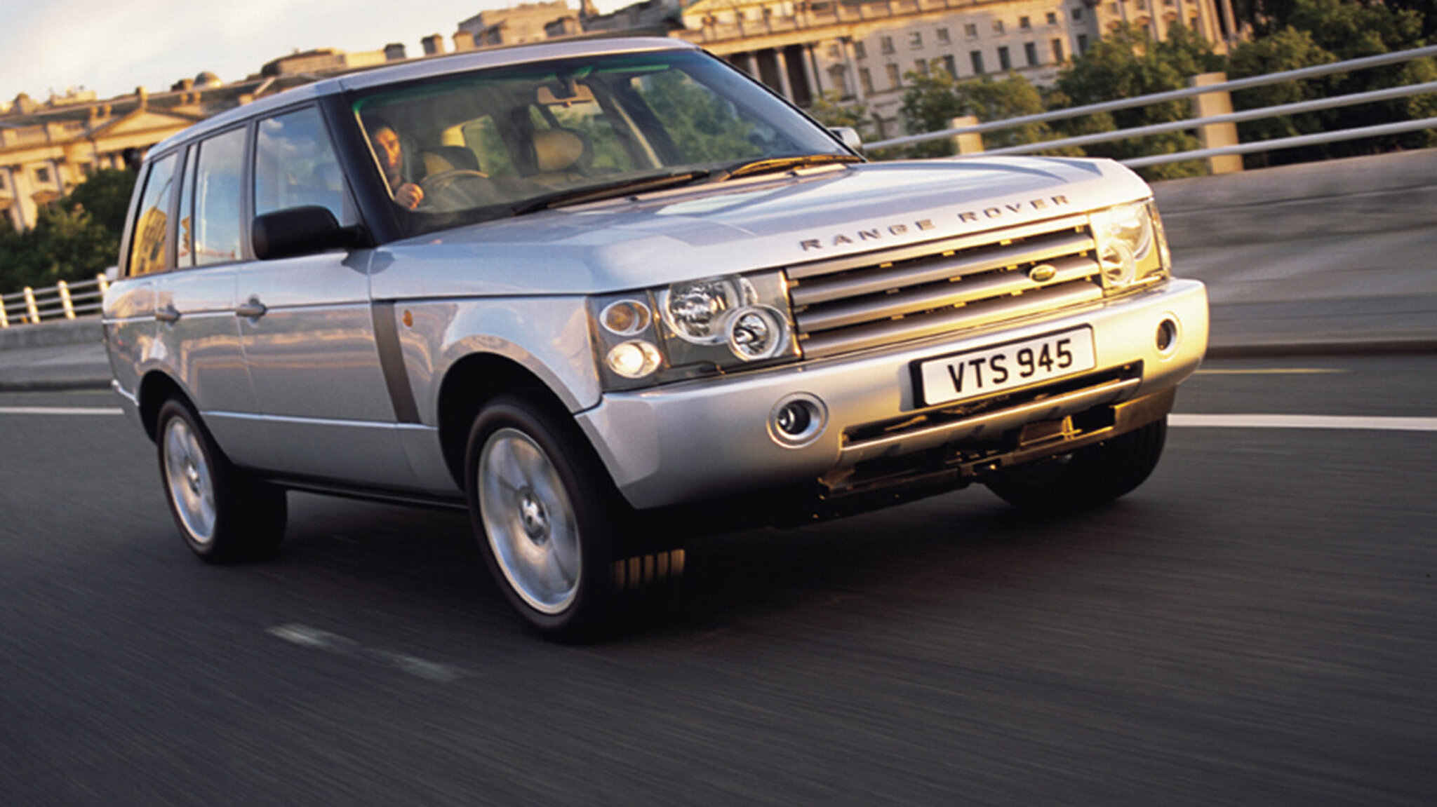 Range Rover von vorne