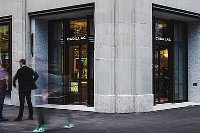 Cadillac City an der Bahnhofstrasse ist Geschichte. Der Showroom steht aktuell leer. Bild: Cadillac Europe