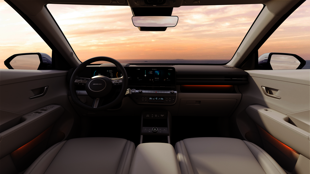 Cockpit des Hyundai Kona