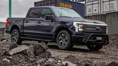 Ford F-150 Lightning von vorne