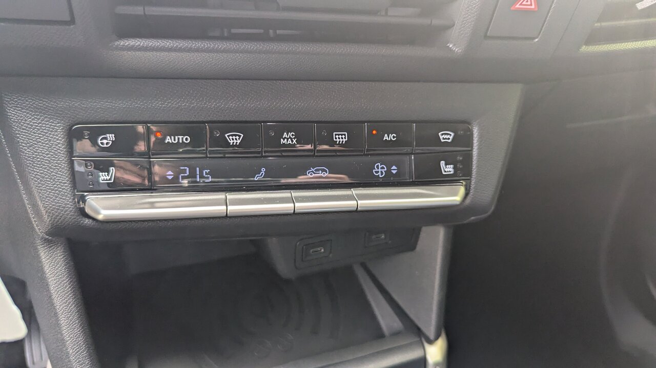 Ablage im Opel Frontera