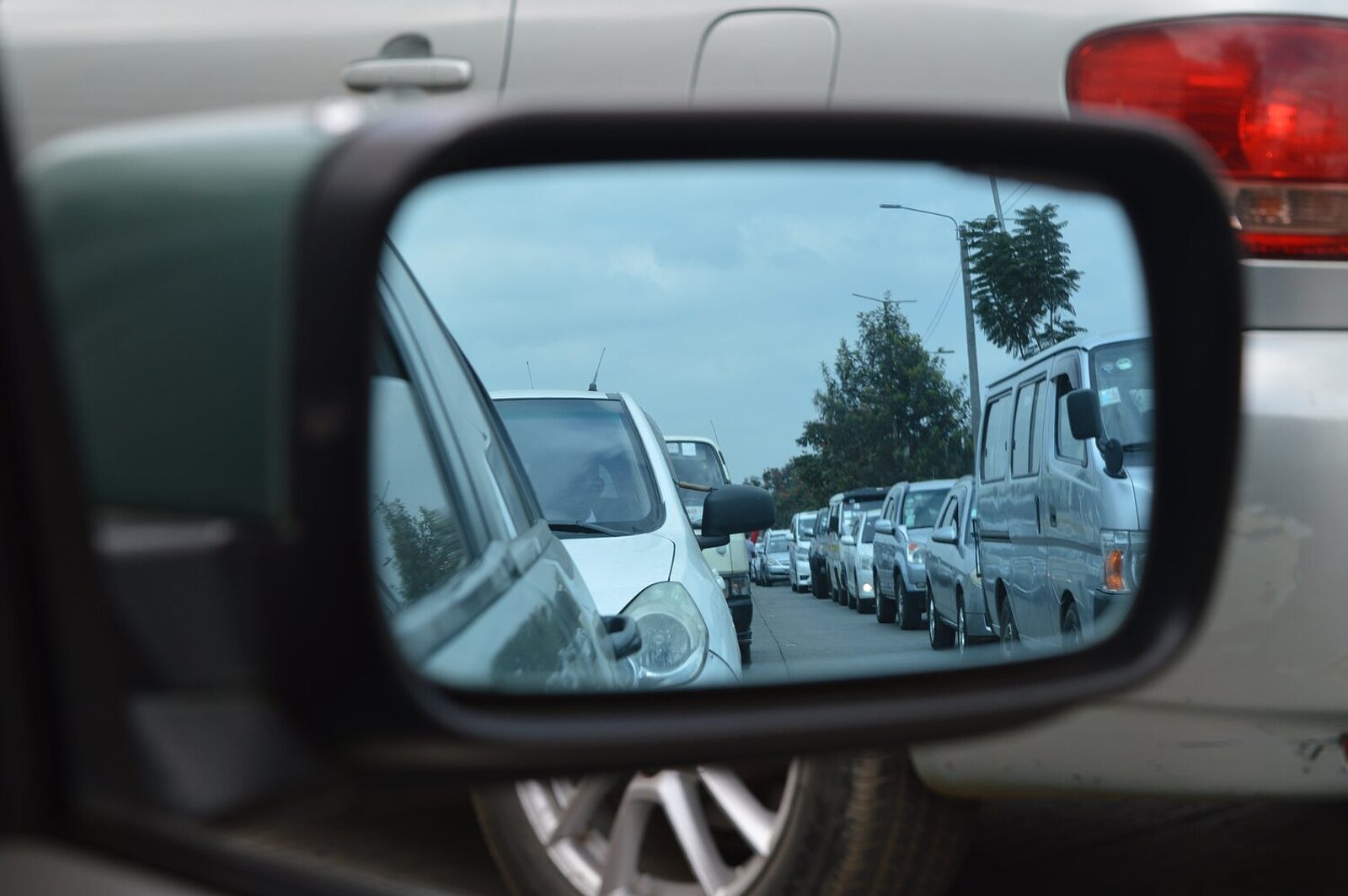 Besonders betroffen sind die Autobahnen im Mittelland und in den Agglomerationen. Bild: zvg