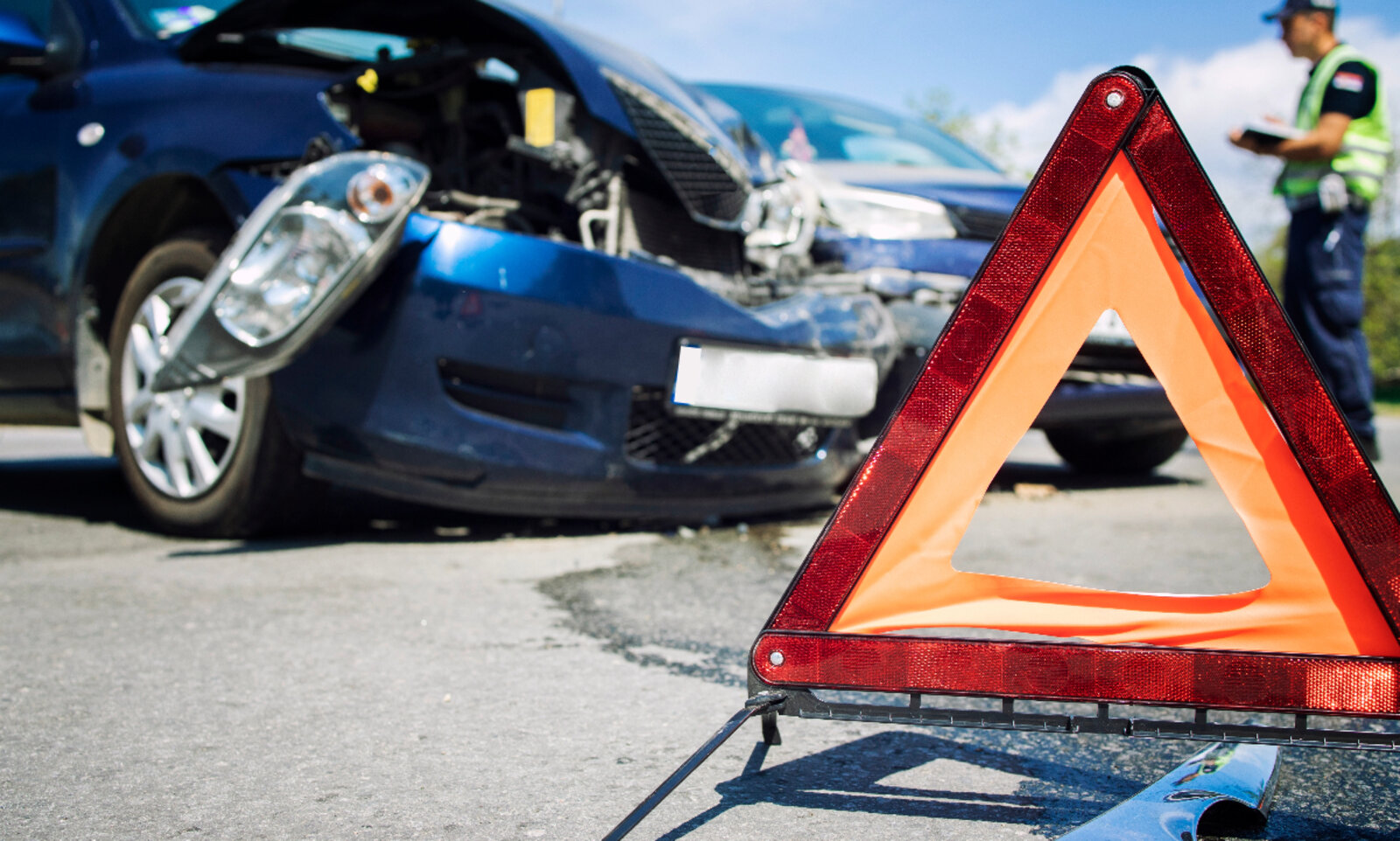 Wer nach dem Unfall einfach davon fährt, muss mit einer harten Strafe rechnen. Bild: freepik