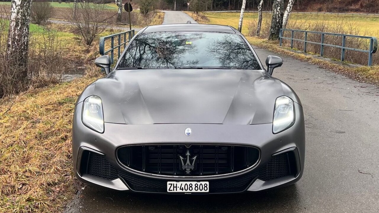 Maserati GranTurismo Trofeo von vorne