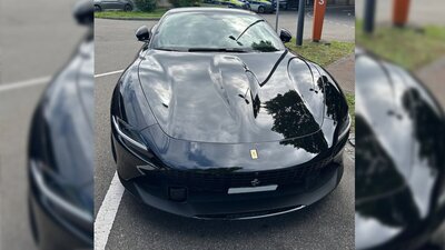 Dieser schwarze Ferrari war in der Schweiz registriert und hätte am Zoll in Konstanz verzollt werden müssen. Bild: Hauptzollamt Singen