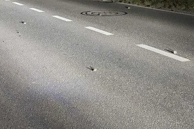 Steine auf einer Strasse