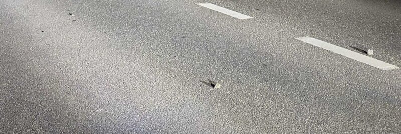 Steine auf einer Strasse