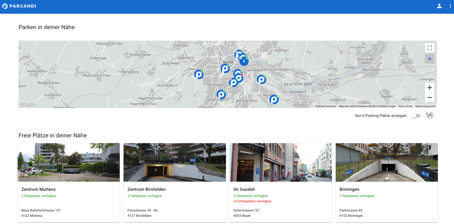 Screenshot der Webseite von Parcandi. Er zeigt verfügbare Parkplätze in Basel.