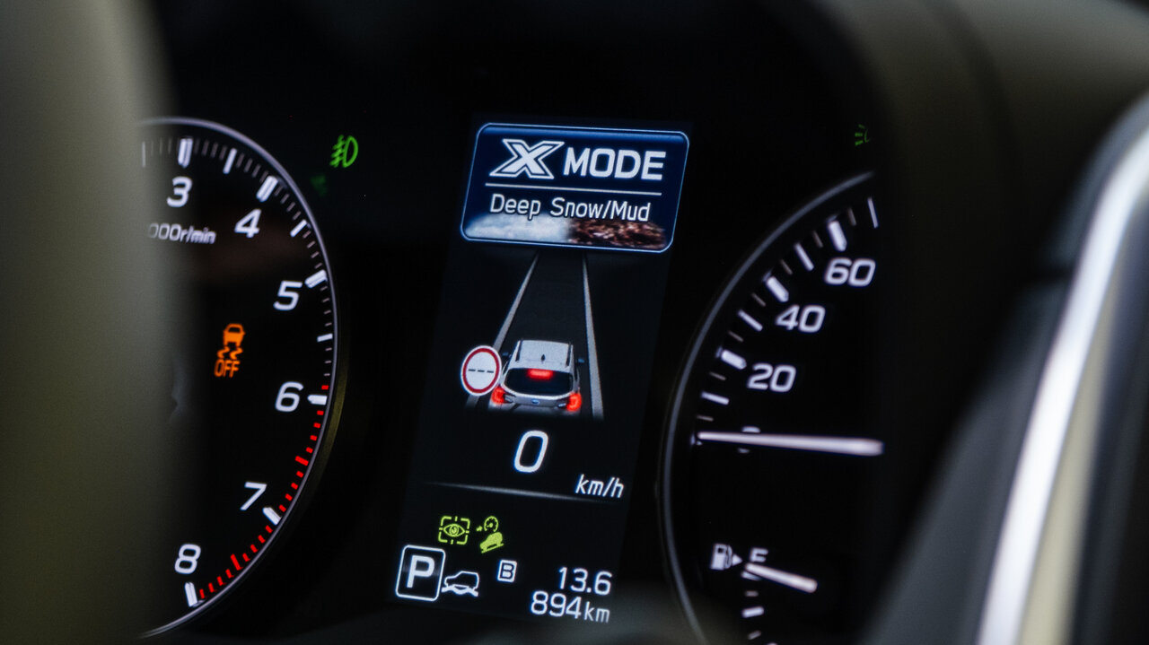Mini-Display im Tacho des Subaru Crosstrek