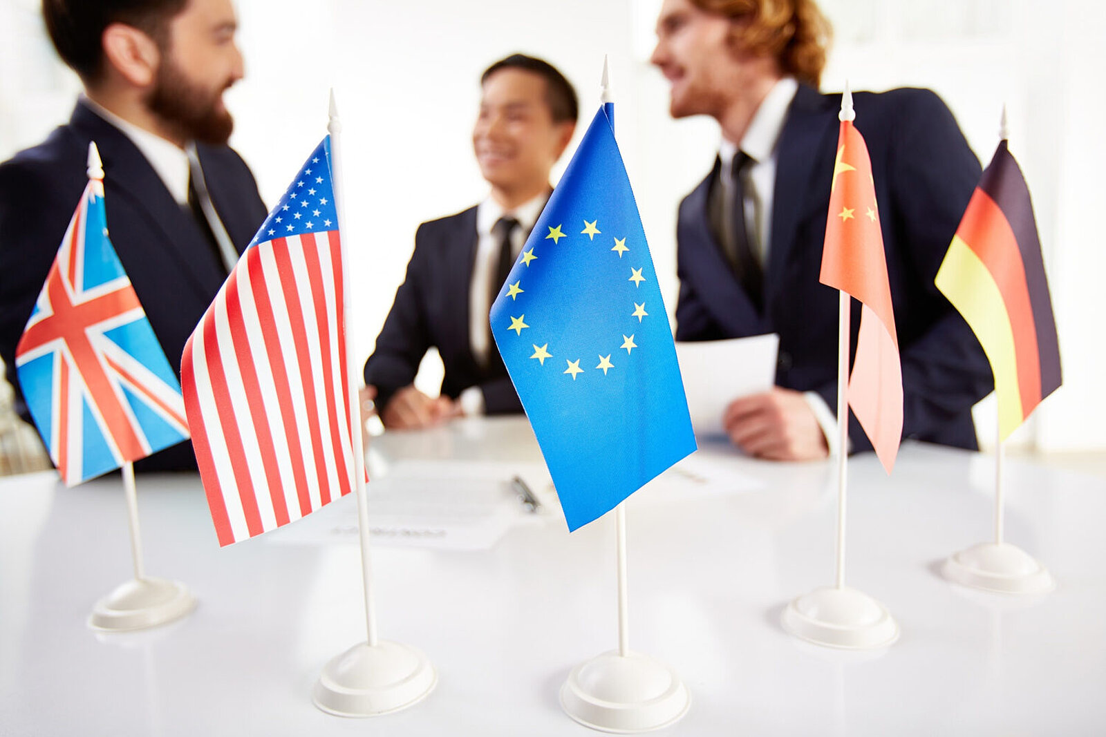 Länderfähnen für den Tisch