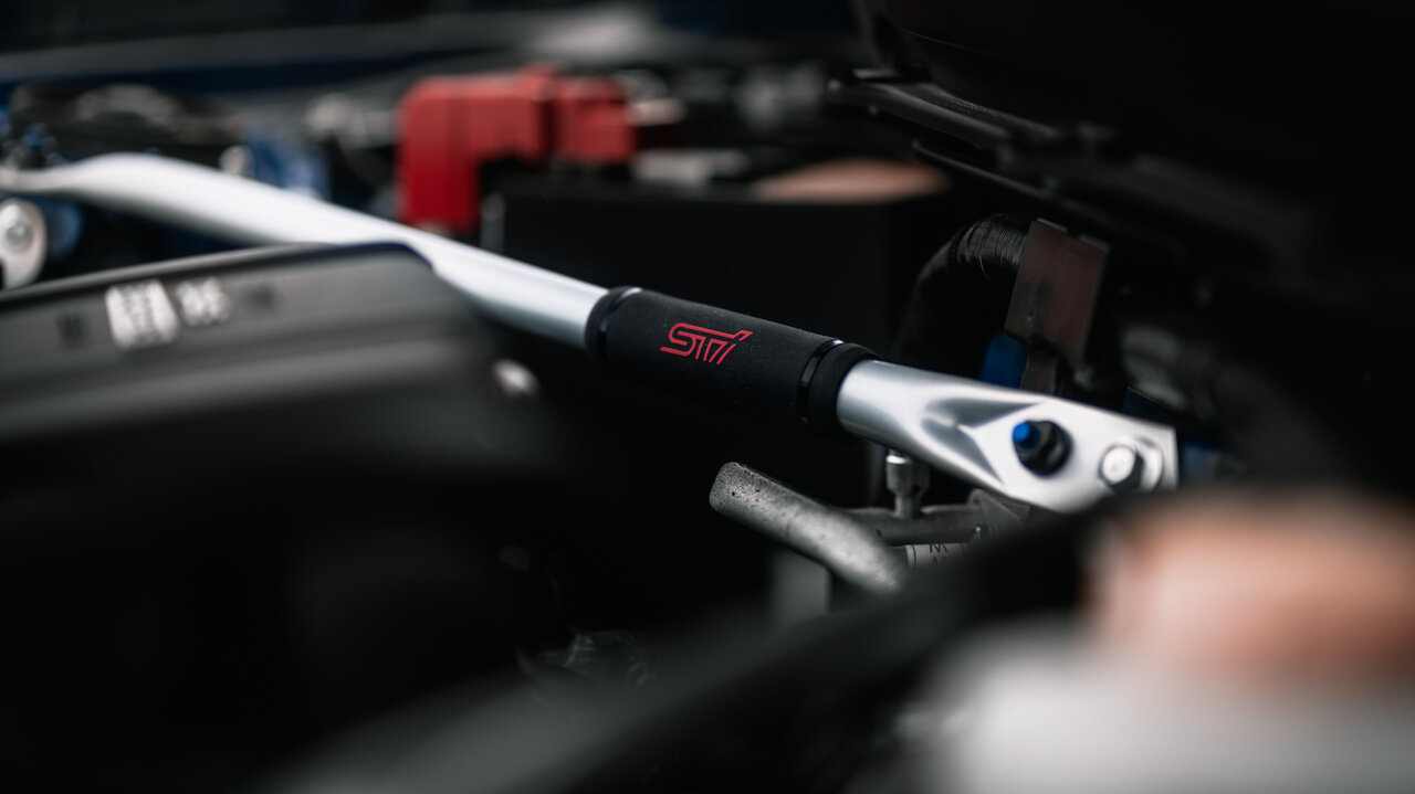 Blick in den Motorraub des Subaru BRZ