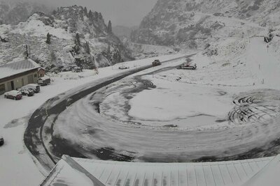 Sustnepass mit Schnee