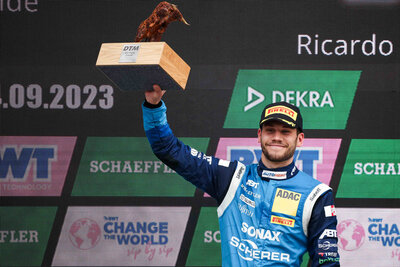 Ricardo Feller feiert seinen Podestplatz im DTM-Rennen am Red Bull Ring (A).