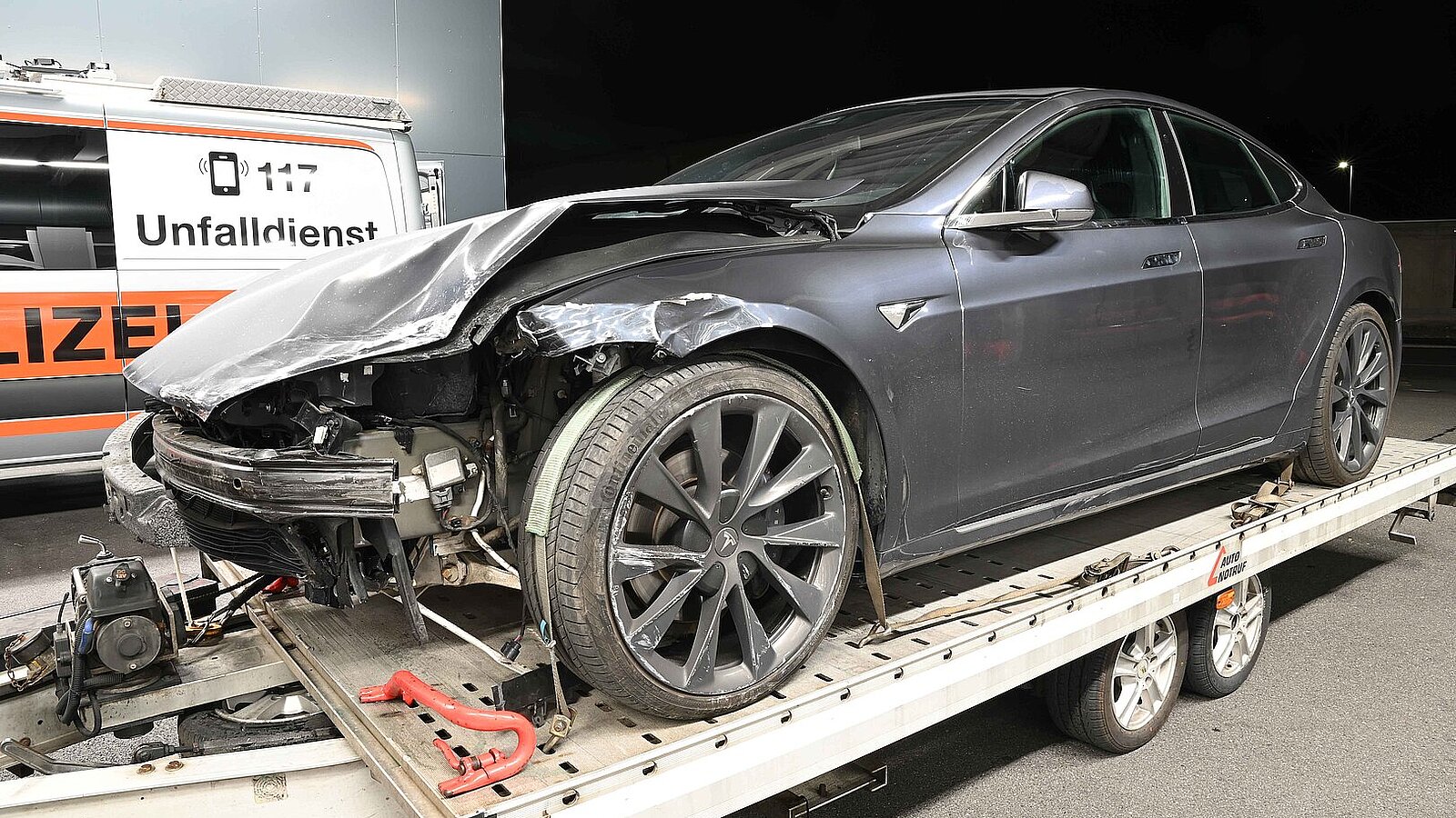 Der Tesla der Unfallfahrerin