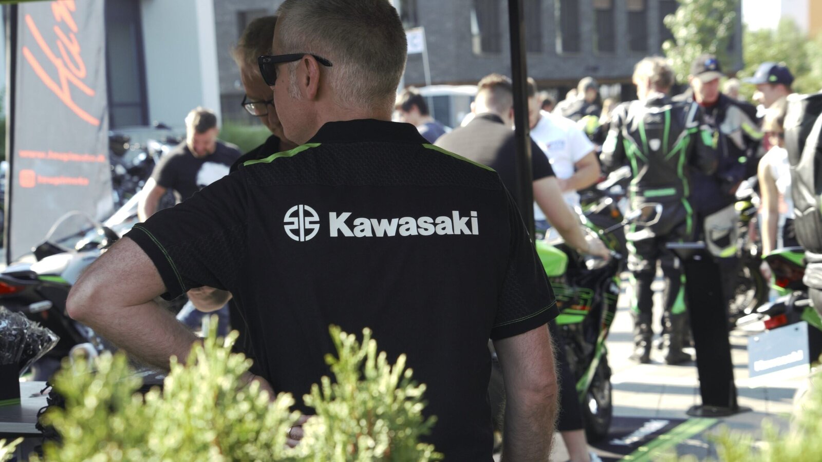 René Klauser, Chef Kawasaki Schweiz, am Treffen in Luzern. Bild: Christopher Bäggli