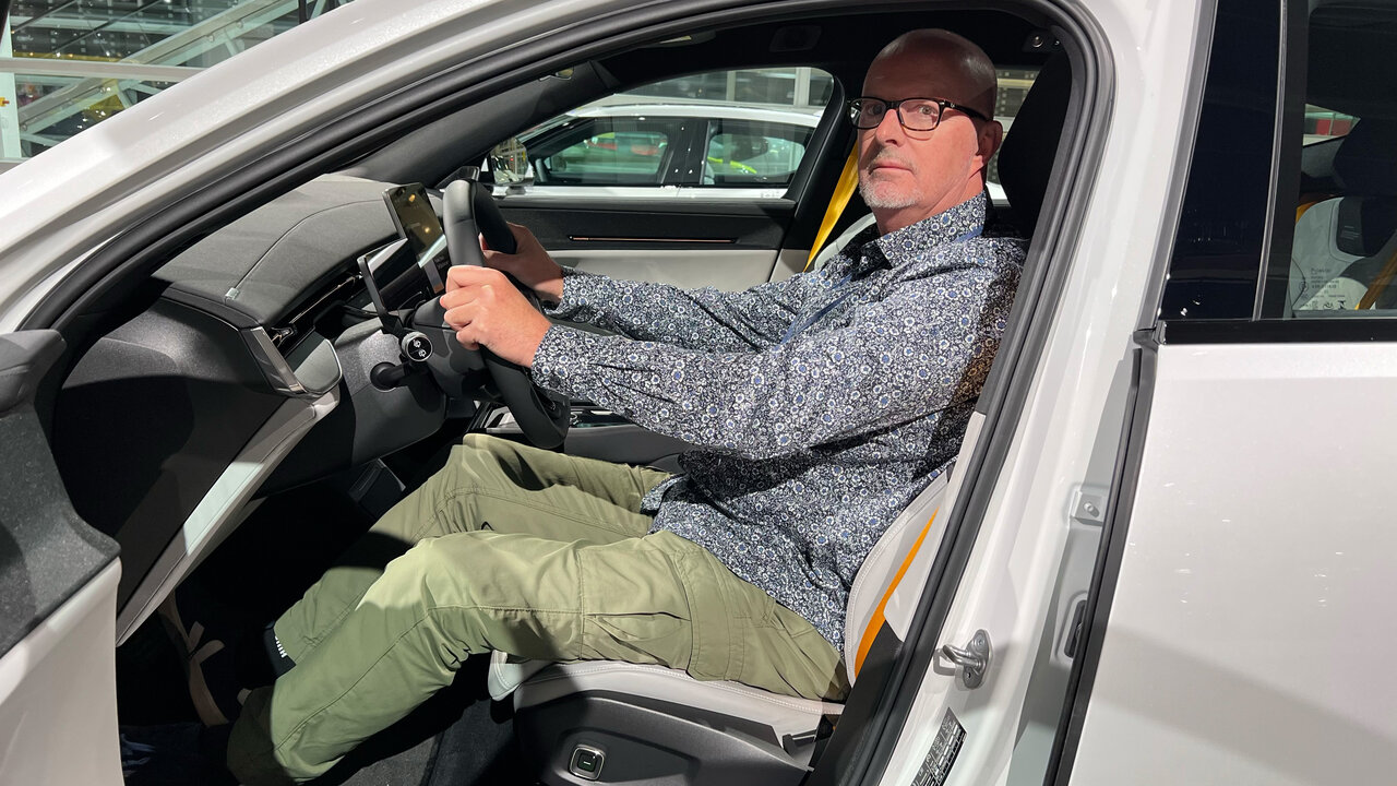 Pentti Aellig im Polestar 3 an der Auto Zürich 2023