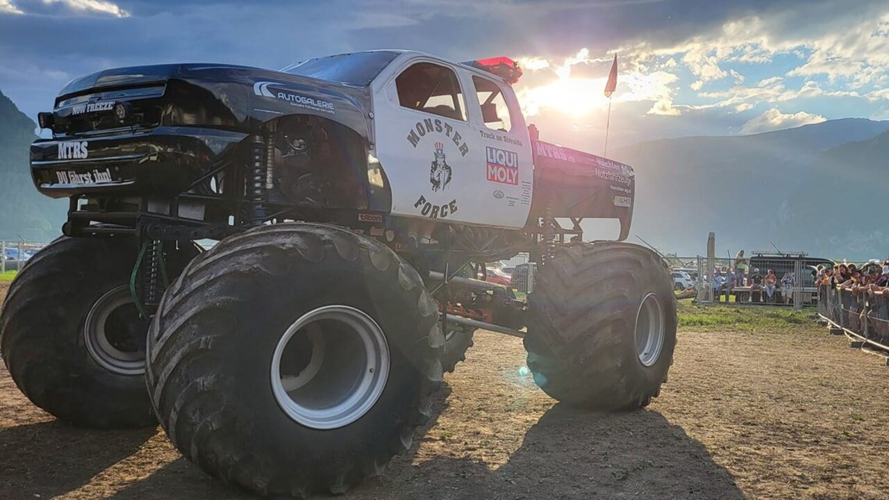 Schweizer Monstertruck