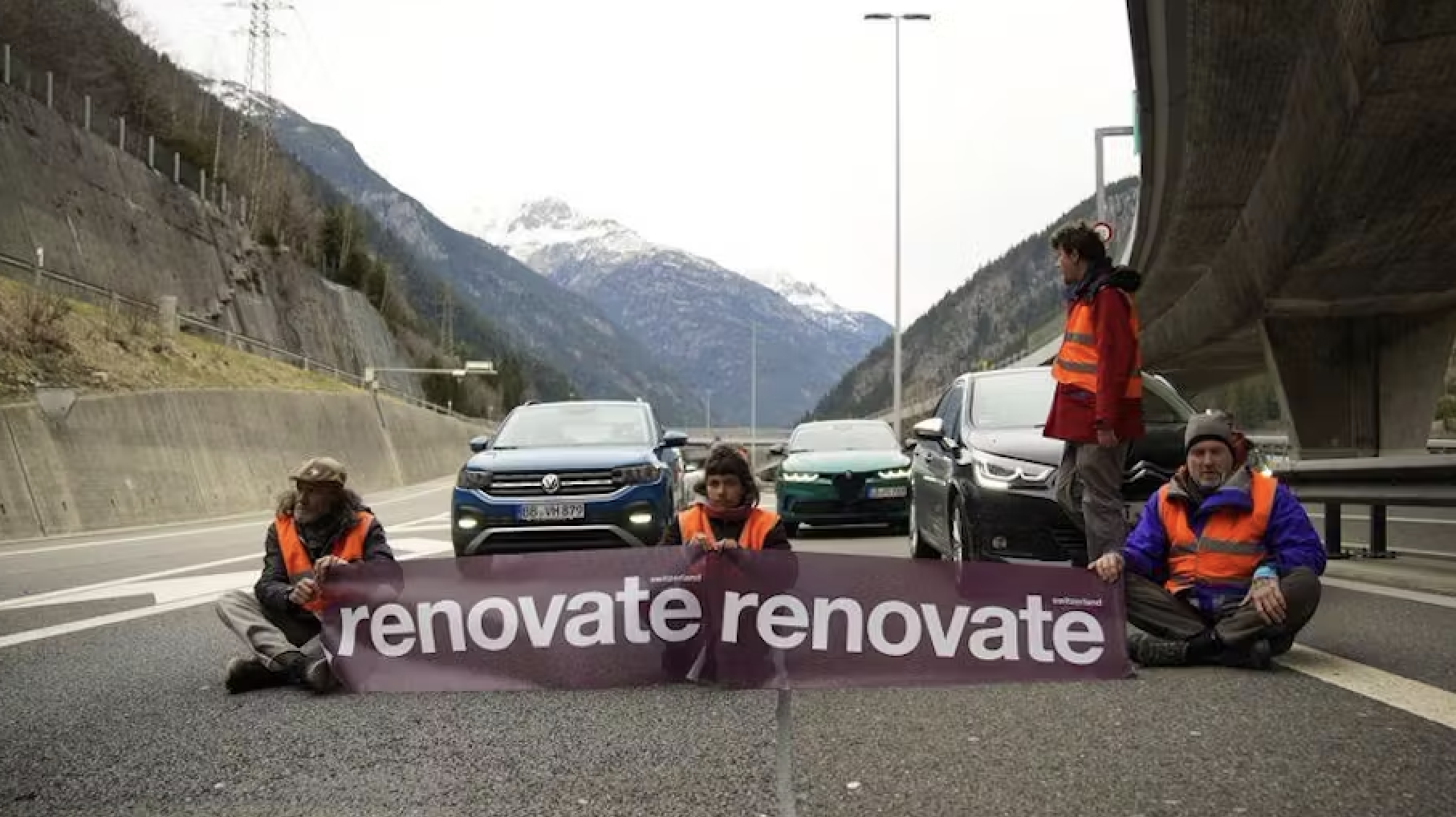 Immerhin: Klimakleber verzichten dieses Jahr auf Aktionen am Gotthard. Bild: Renovate Switzerland