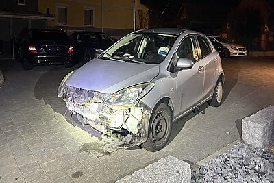 Mazda nach Unfall in Buchs