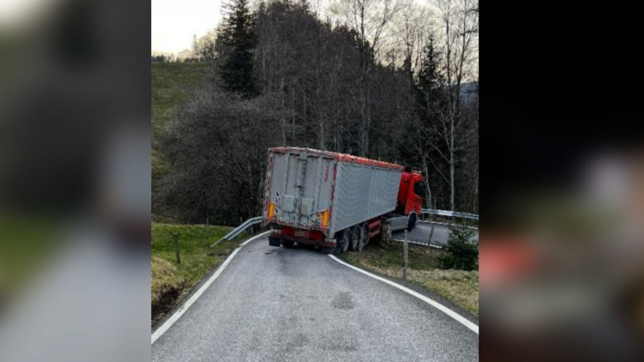 Lastwagen auf abwegen in Bellach