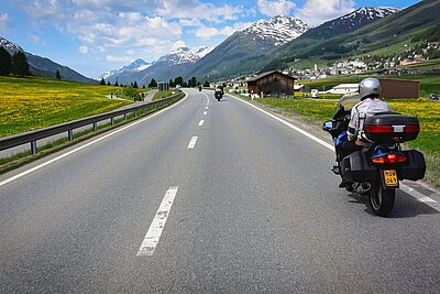Töfffahrer in den Alpen