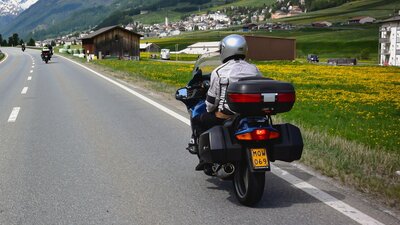 Töfffahrer in den Alpen
