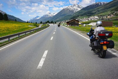 Töfffahrer in den Alpen