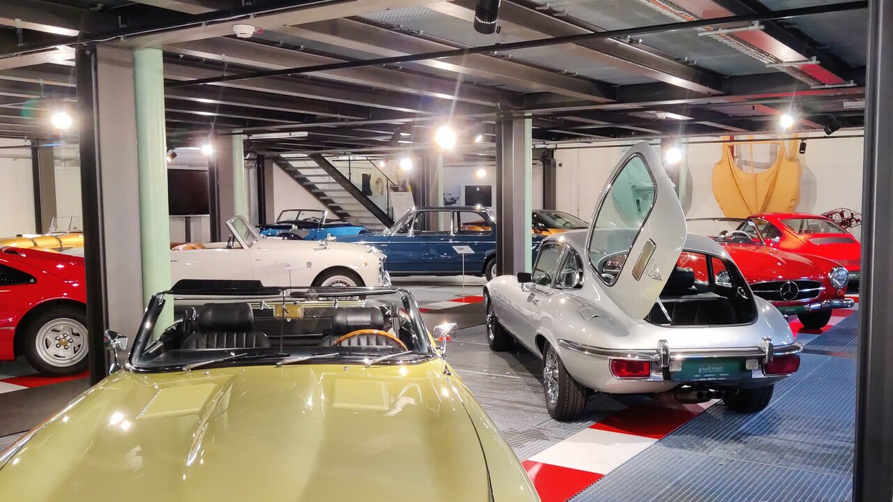 Blick in die Ausstellung der Autobau Erlebniswelt in Romanshorn TG