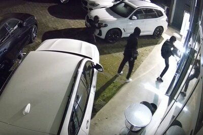 Aufnahmen zeigen drei Täter auf frischer Tat. Bild: zVg