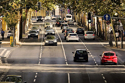 In der Mehrheit der Länder weltweit wird rechts gefahren. Bild: pixabay