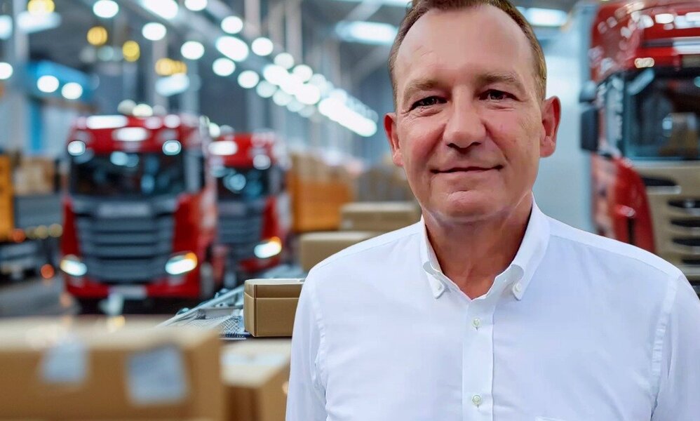 SVP-Nationalrat Thomsd Matter ist Mitinitiant der Nachhaltigkeits-Initiative. Sie fordert eine Begrenzung der ständigen Wohnbevöllkerung in der Schweiz auf 10 Millionen Menschen. Bild: Thomas Matter, Freepik
