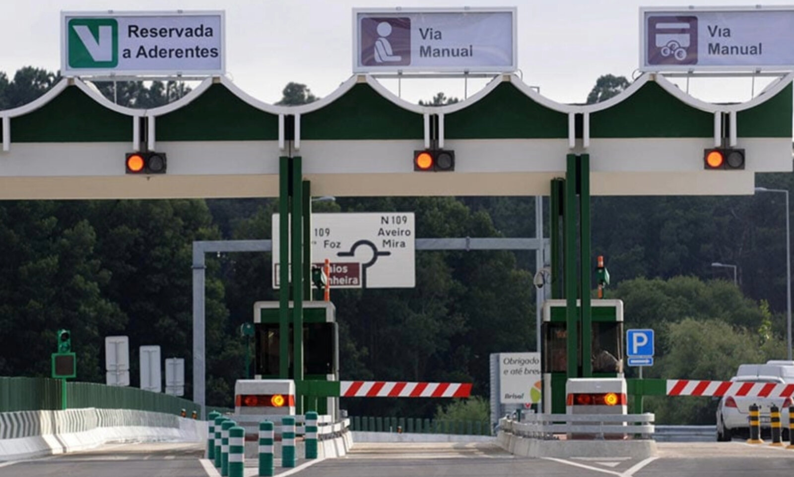 Portugal hat sein Mautstellen-System teilweise erneuert. Für Touristen kann das zur Bussenfalle werden. Bild: Zvg