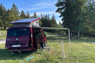 Aufgestellter Camper Renault Trafic Spacenomad