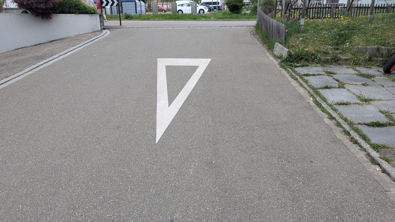 Dreieck auf der Strasse