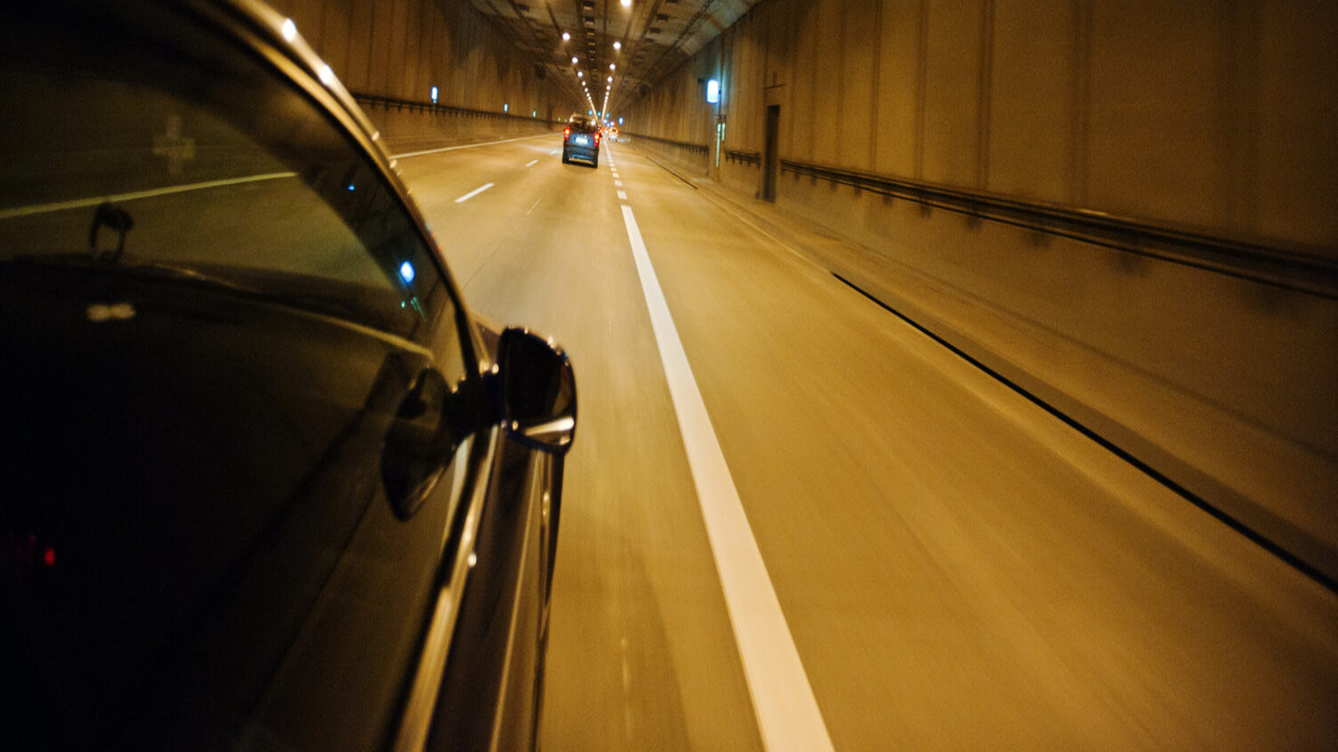 Autos im Tunnel