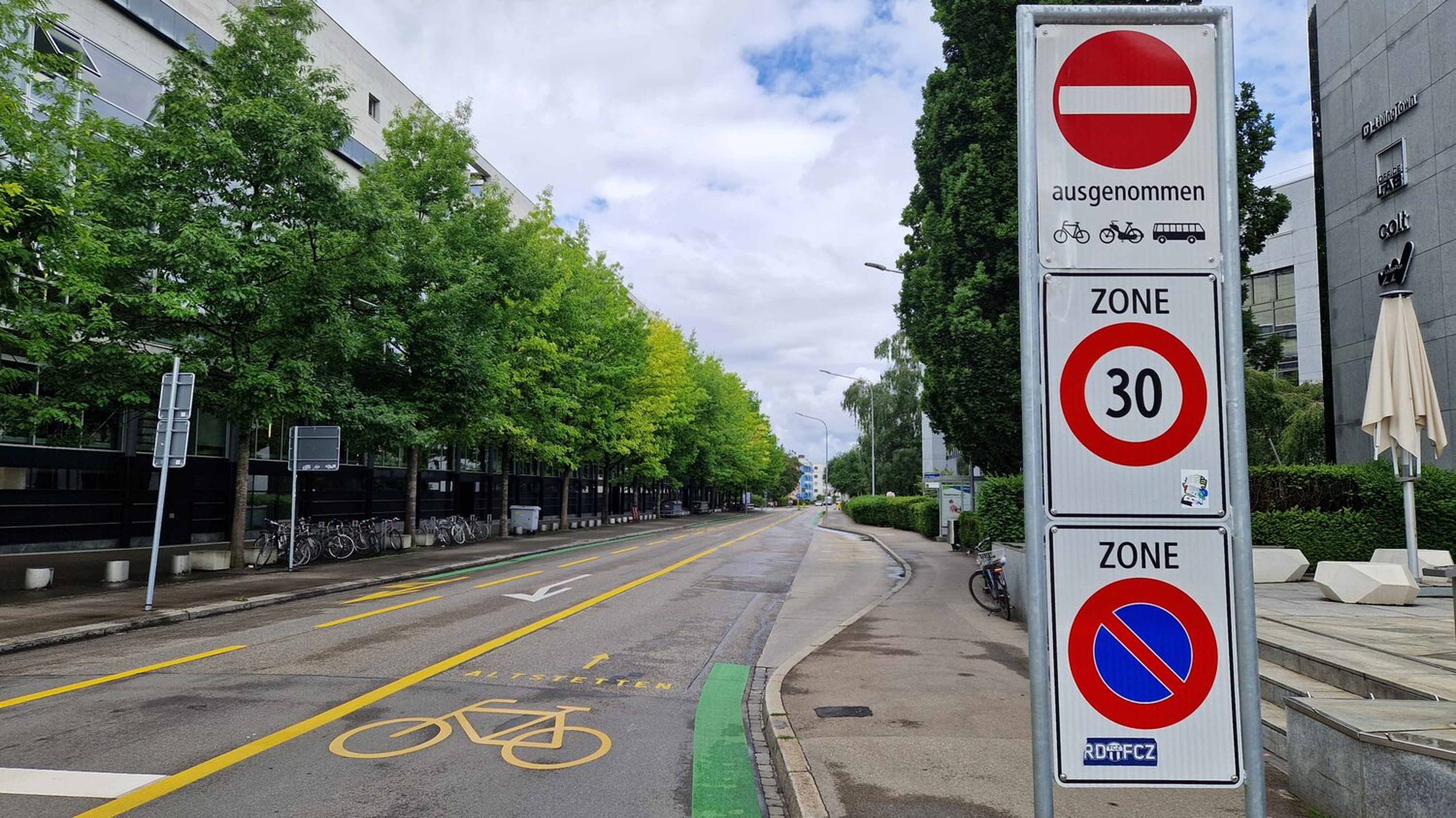 Velovorzugsroute auf der Baslerstrasse in der Stadt Zürich