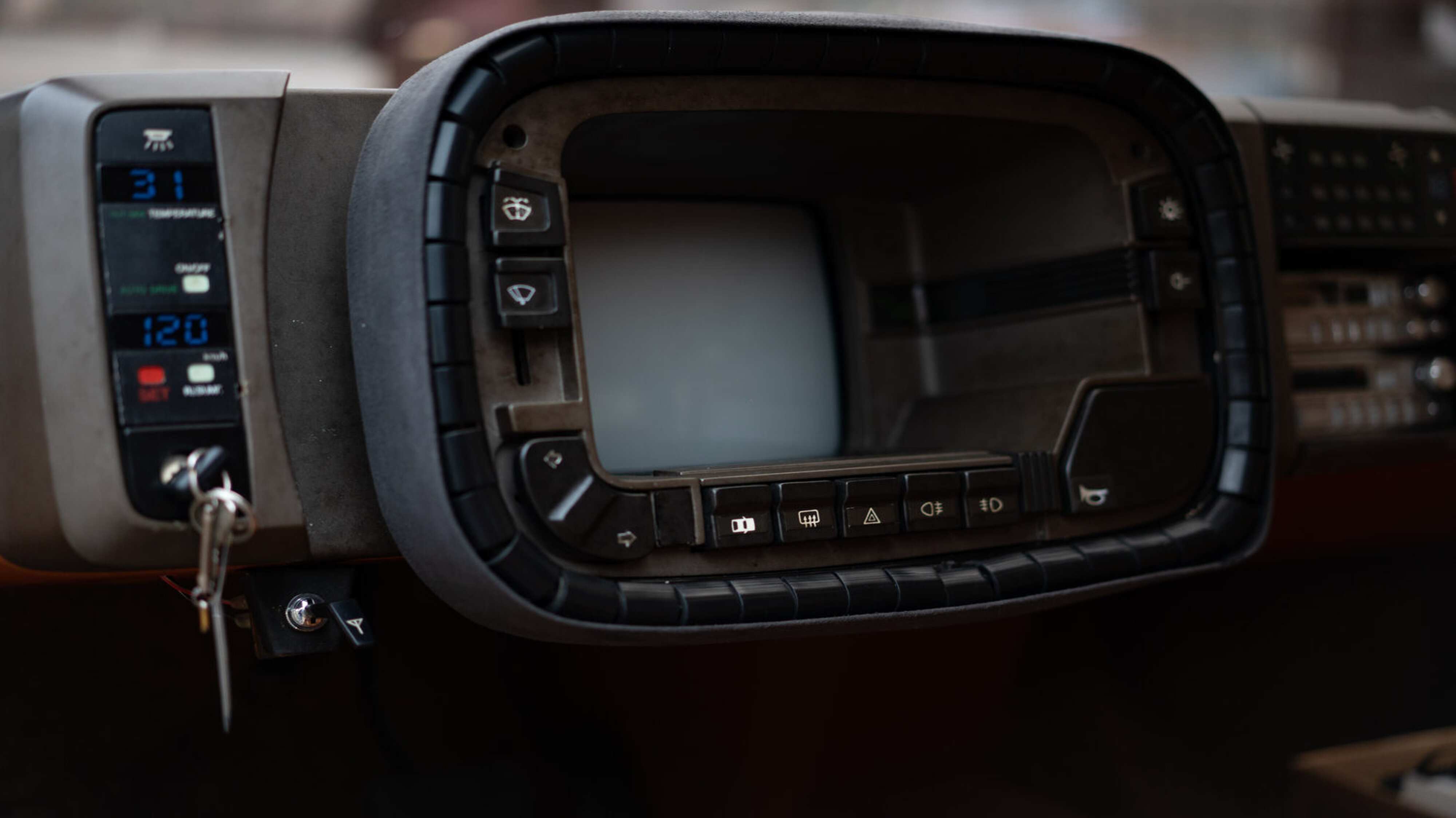 Cockpit des Mazda MX-81